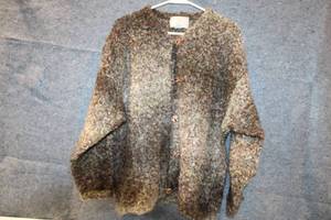 lot 327 image: Express Womens Size M Mohair Blend Cardigan