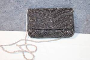 lot 337 image: Elegant Black Beaded Evening Clutch with Chain Strap