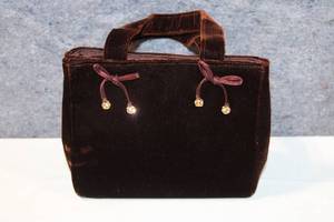 lot 338 image: Vintage Velvet Handbag with Jewel Accents