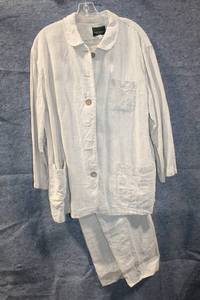 lot 355 image: Harv Benard Womens Beige Linen Suit Set