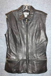 lot 394 image: Diani Black Leather Vest - Size M