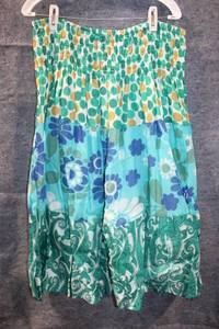 lot 413 image: Womens Blue Plate 1X Skirt with Floral and Geometric Patterns