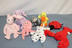 lot 441 image: Set of 8 Assorted Soft Toy Animals including Rabbit, Duck, and Ladybug