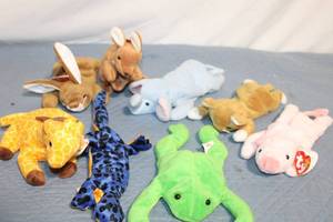lot 442 image: Set of 9 TY Beanie Baby Collectible Plush Toys
