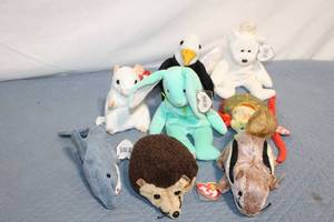 lot 444 image: Collection of 9 TY Beanie Babies Assorted Animals