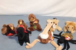 lot 450 image: Collection of 9 Ty Beanie Babies Plush Toys