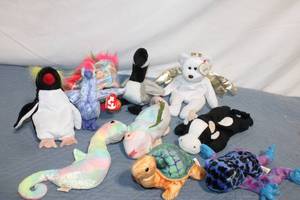lot 453 image: Collection of 10 TY Beanie Babies Plush Toys