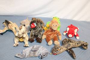 lot 456 image: Collection of 10 Plush Animal Toys Including Dinosaurs and Jungle Animals