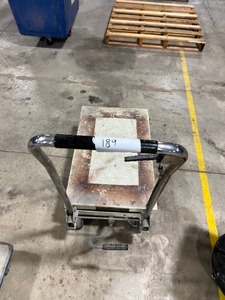 4 WHEEL JET HYDRAULIC LIFT CART 660LB CAPACITY  SH-660F RETAIL PRICE $680