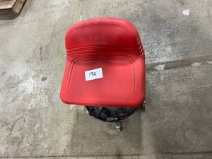 ROLLING MECHANICS CHAIR