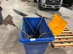 ROLLING GARBAGE TOTE W SHOVELS & SCRAPPER