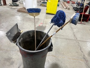 ROLLING GARBAGE CAN & BROOMS