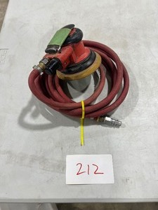 ORBITAL SANDER WITH HOSE