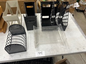 PLASTIC DESK TOP DIVIDERS