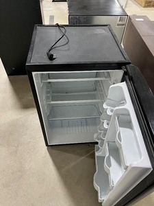 DANBY MINI FRIDGE