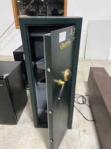 STACK ON GUN SAFE W COMBO