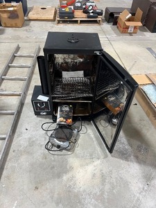 BRADLEY SMOKER & HOT PLATE  RETAIL PRICE OVER $400
