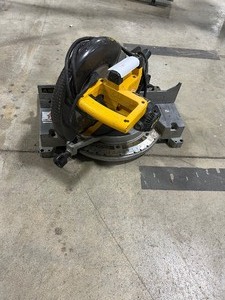 12 COMPOUND MITER SAW