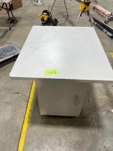 ROLLING BASE CABINET W TOP