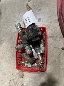 PRESSURE REGULATOR & AIR FITTINGS