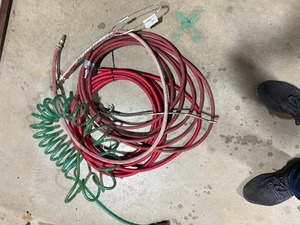 4) RUBBER AIR HOSE PCS 2) 14, 1) 38 COIL HOSE, & 1) 38 DROP HOSE