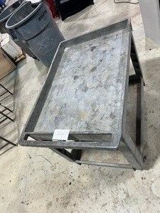 RUBBERMAID COMMERCIAL CART 40 X 26 X 32