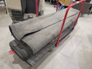 lot 21 image: Big Entry Way Rugs (539970)