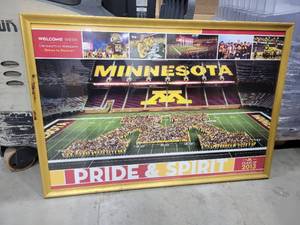 lot 24 image: Large Yellow Frame (539973)