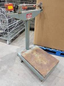 lot 27 image: Full Capacity Beam Scale (502687)