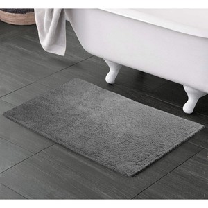 lot 26 image: Purely Indulgent Egyptian Bath Rug Set