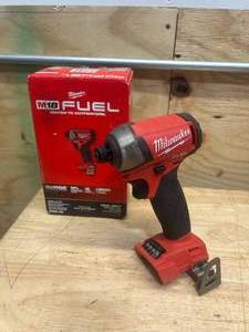 lot 1 image: MILWAUKEE 2760-20 M18 FUEL SURGE 18V Lithium-Ion Brushless Cordless 14 in. Hex Impact Driver (Tool-Only) - C169