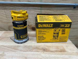 lot 59 image: DEWALT 20V MAX XR Cordless Brushless Fixed Base Compact Router (Tool Only) - C219