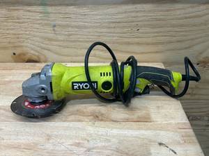 lot 61 image: RYOBI AG454 7.5 Amp 4.5 in. Corded Angle Grinder - D69