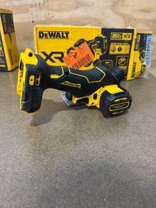 lot 74 image: DEWALT DCS438B 20V XR Cordless 3 in. Cut-Off Tool (Tool Only) - C179
