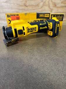 lot 78 image: DEWALT DCE555B XR 20V Lithium-Ion Cordless Rotary Drywall Cut-Out Tool (Tool Only) - B179