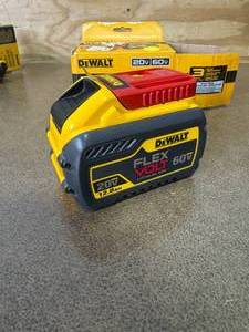 lot 79 image: DEWALT DCB612 FLEXVOLT 20V60V MAX Lithium-Ion 12.0Ah Battery - B299