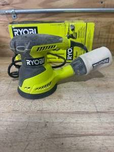 lot 134 image: RYOBI RS290G 2.6 Amp Corded 5 in. Random Orbital Sander - C69