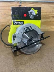 lot 148 image: RYOBI CSB125 13 Amp Corded 7-14 in. Circular Saw - C69
