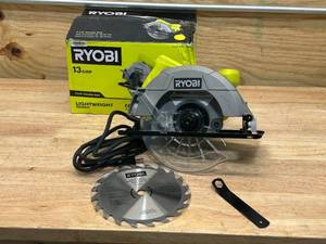 lot 153 image: RYOBI CSB125 13 Amp Corded 7-14 in. Circular Saw - B69