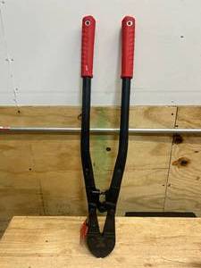 lot 159 image: MILWAUKEE 48-22-4031 30 in. Bolt Cutter with 12 in. Maximum Cut Capacity - C74.97