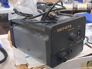 lot 18 image: Hakko Desoldering Tool 473
