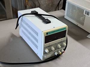 lot 56 image: QW DC Power Supply Unit QW-MS3010D