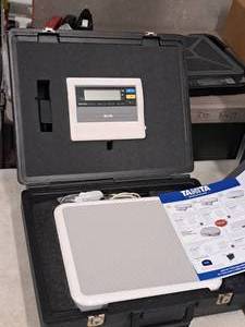 lot 68 image: Tanita Scale BWB-800A with Carry Case