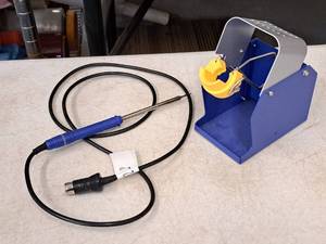 lot 34 image: Hakko ESD Safe 24V-70W Soldering Iron FM-2027 with Base  Stand