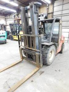 lot 2 image: 2003 Manitou MST - 30D Rough Terrain Diesel Forklift