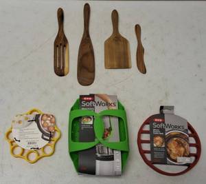 lot 3 image: (1)  Mad Hungry 4pc Spurtle Set & Soft Works  (1) Silicone Pressure Cooker Rack, (1) Silicone Pressure Cooker Steamer & (1) Silicone Pressure Egg Rack - New (View Photos)