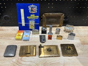lot 33 image: Lighters and Vintage Cigarette Cases