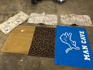 lot 28 image: Lot of Assorted Mats Various Models and Conditions   Customer Returns See Pictures