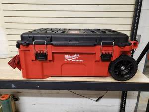 Milwaukee Pack out Rolling Tool Chest