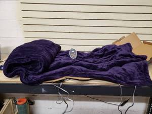 Beautyrest Plush to Berber Heated Blanket King size